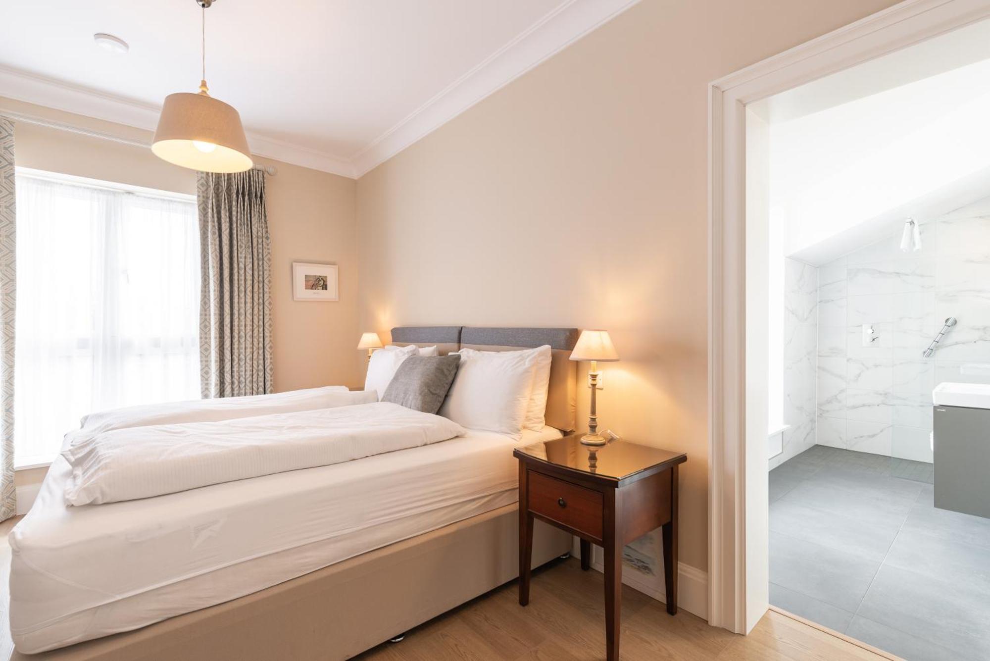 Deluxe Double Room,1646218891:JPEG